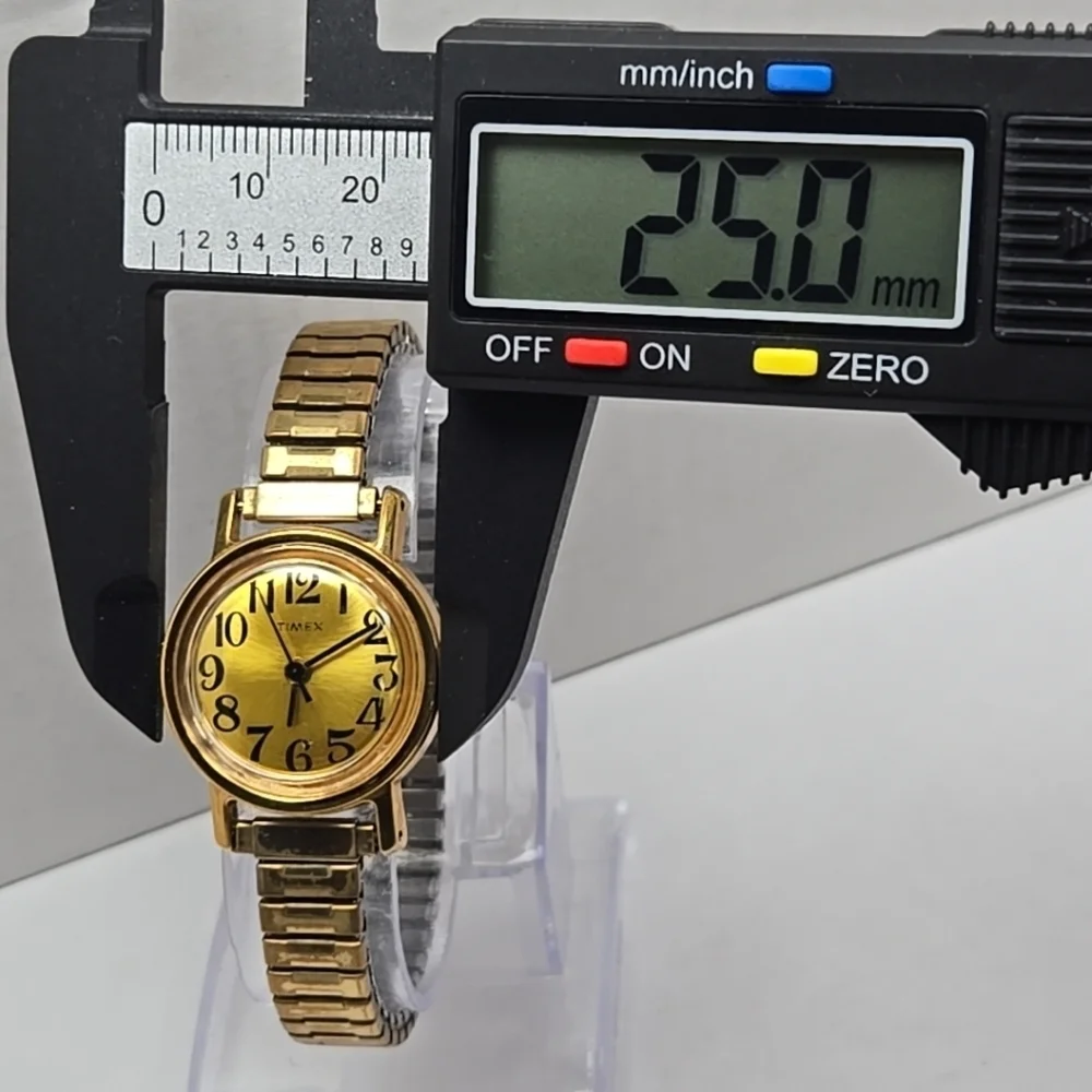 Womens Vintage Timex Petite Watch 25mm Gold Tone Retro Dial Manual Wind Runs